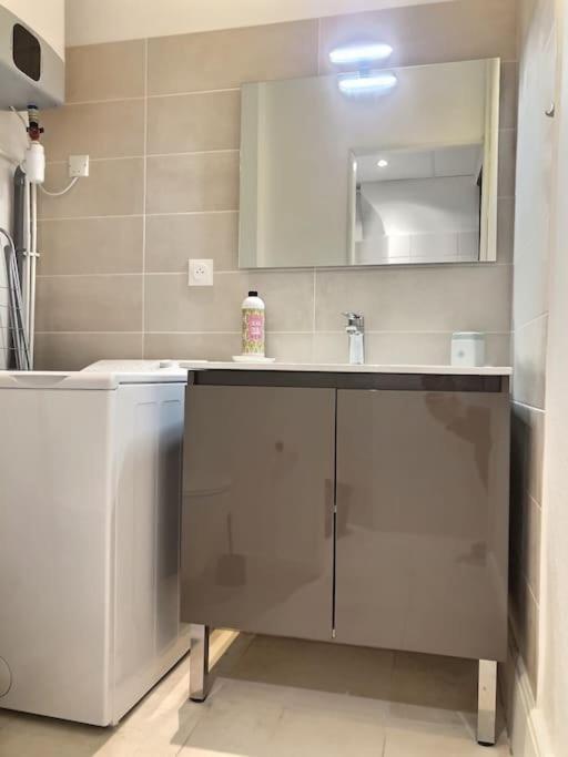 Appartement Elegant Et Confortable Cote Gare Ambérieu-en-Bugey Zewnętrze zdjęcie